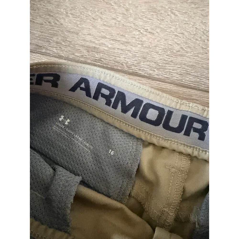 Under Armour Boys Match Play Performance Golf Shorts Size 16 Tan  Khaki
